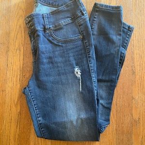Torrid premium distressed Jegging